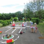 Platform for teaching safe road traffic